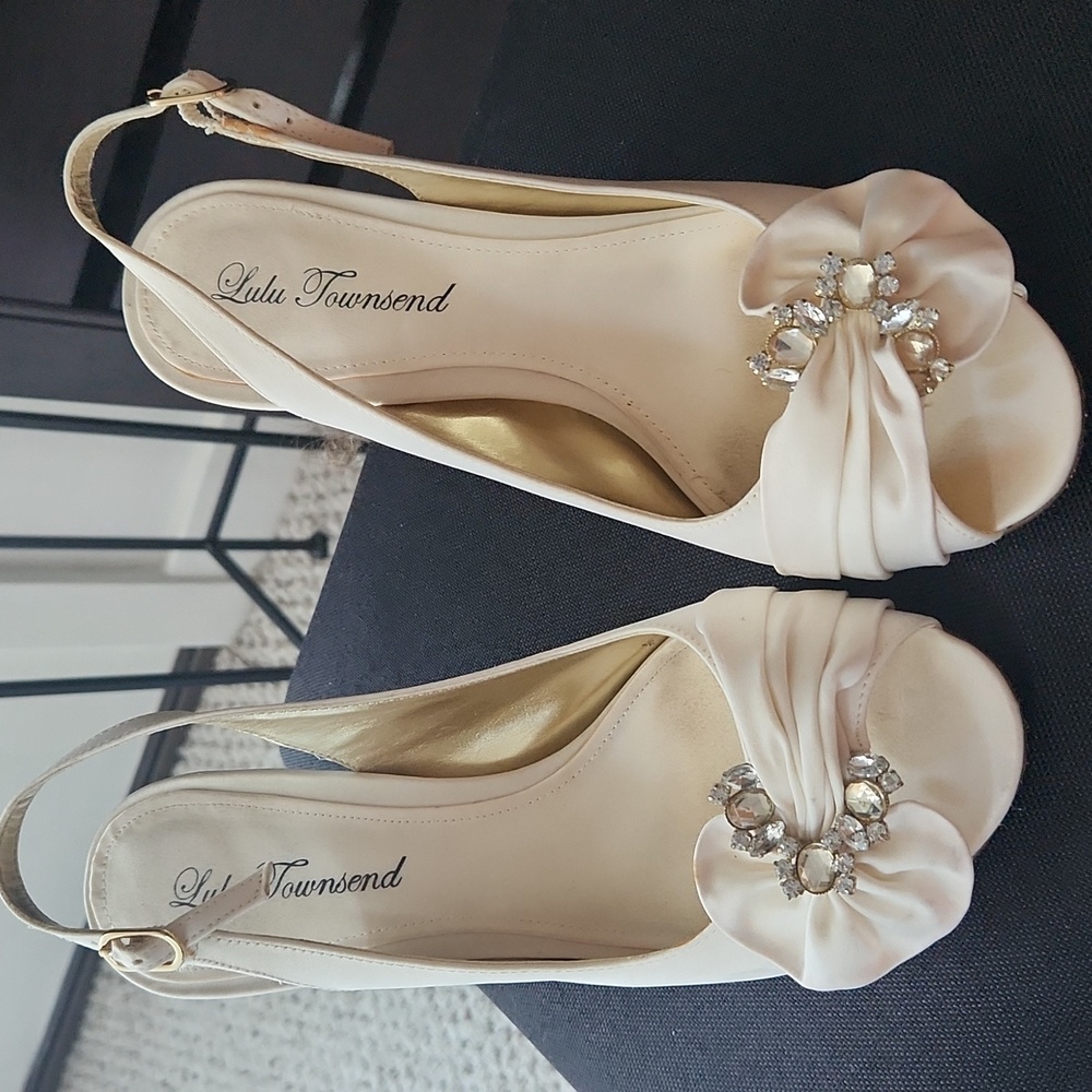 Lulu Townsend White Heels With Box
